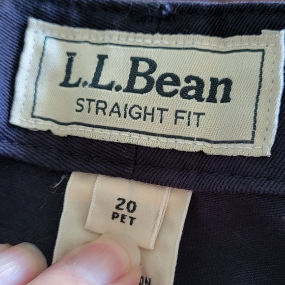 LL Bean Cotton Wrinkle Resistant Crop Pants - Picture 7 of 10